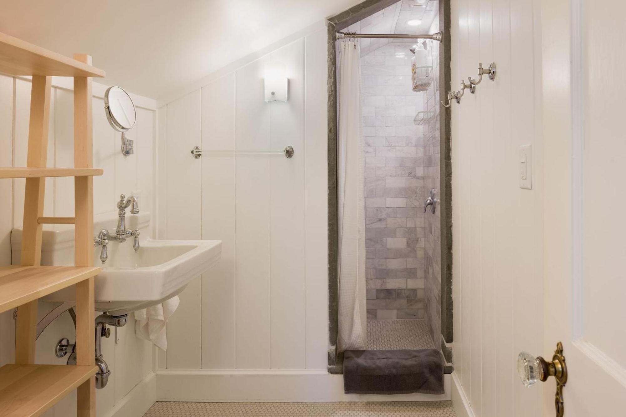Queen City Bungalow & Cottages เบอร์ลิงตัน ภายนอก รูปภาพ