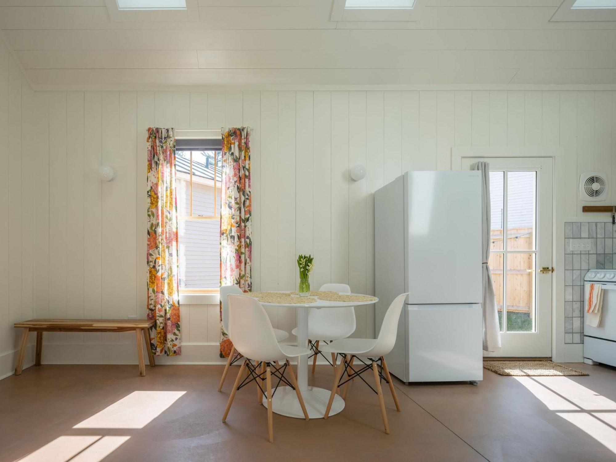 Queen City Bungalow & Cottages เบอร์ลิงตัน ภายนอก รูปภาพ
