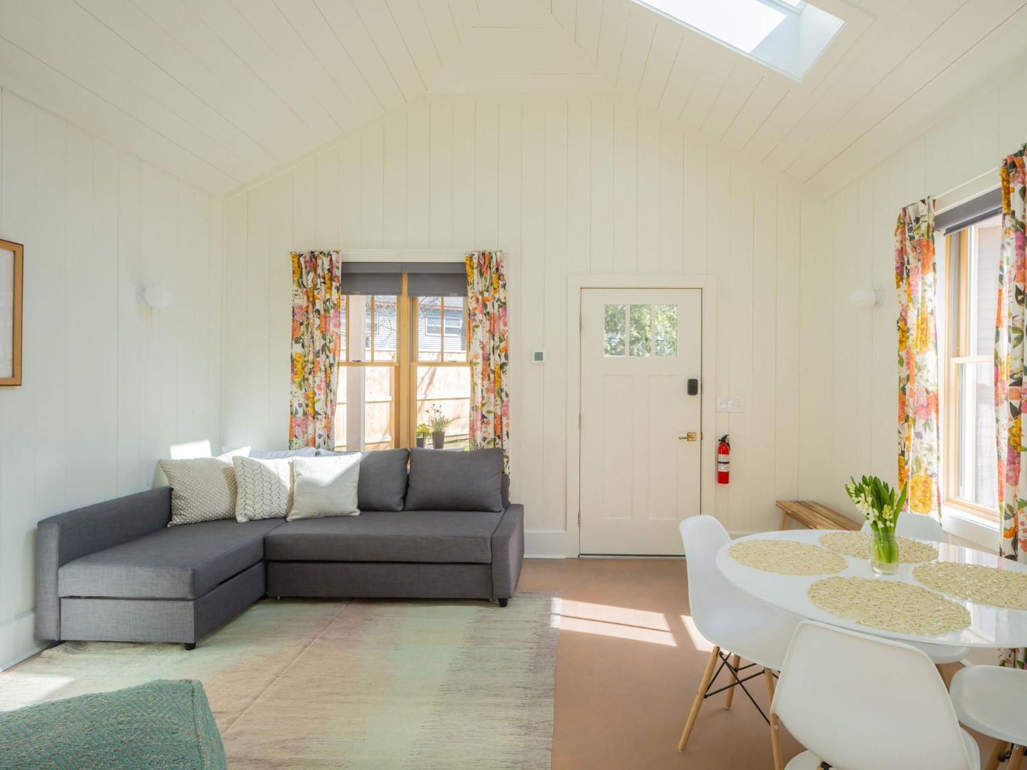 Queen City Bungalow & Cottages เบอร์ลิงตัน ภายนอก รูปภาพ