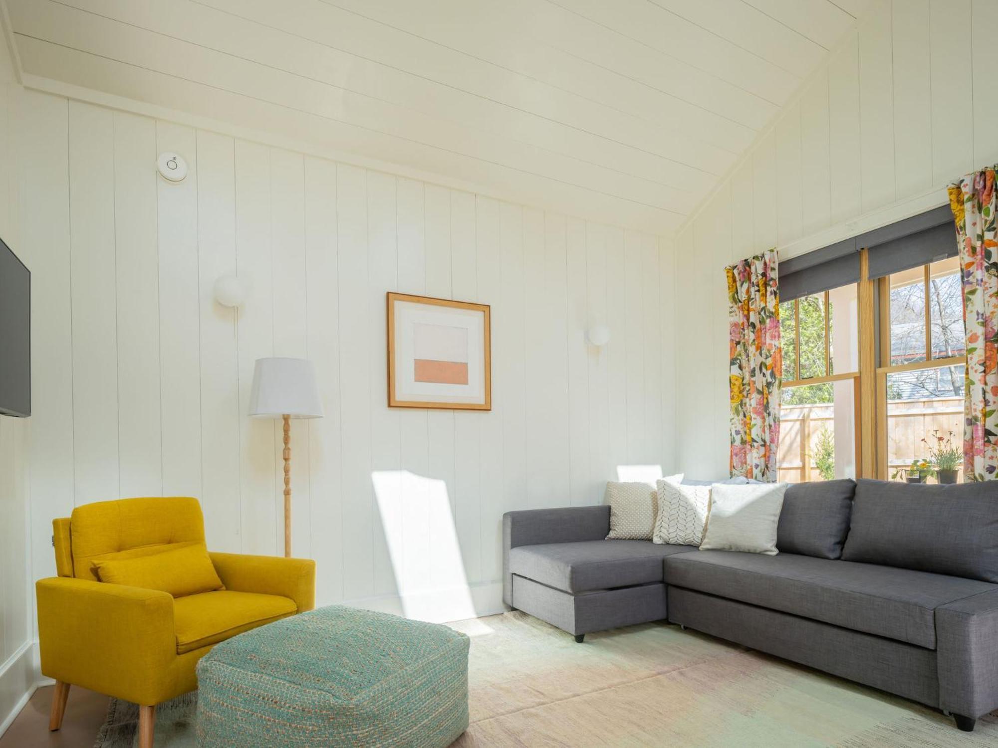 Queen City Bungalow & Cottages เบอร์ลิงตัน ภายนอก รูปภาพ