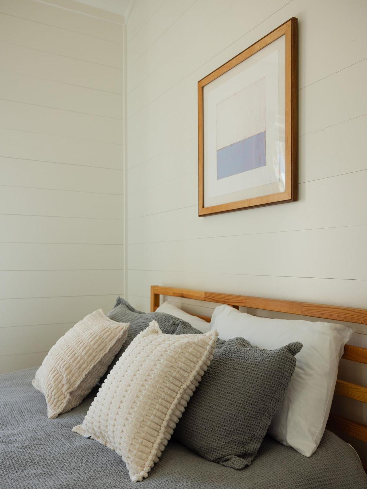 Queen City Bungalow & Cottages เบอร์ลิงตัน ภายนอก รูปภาพ