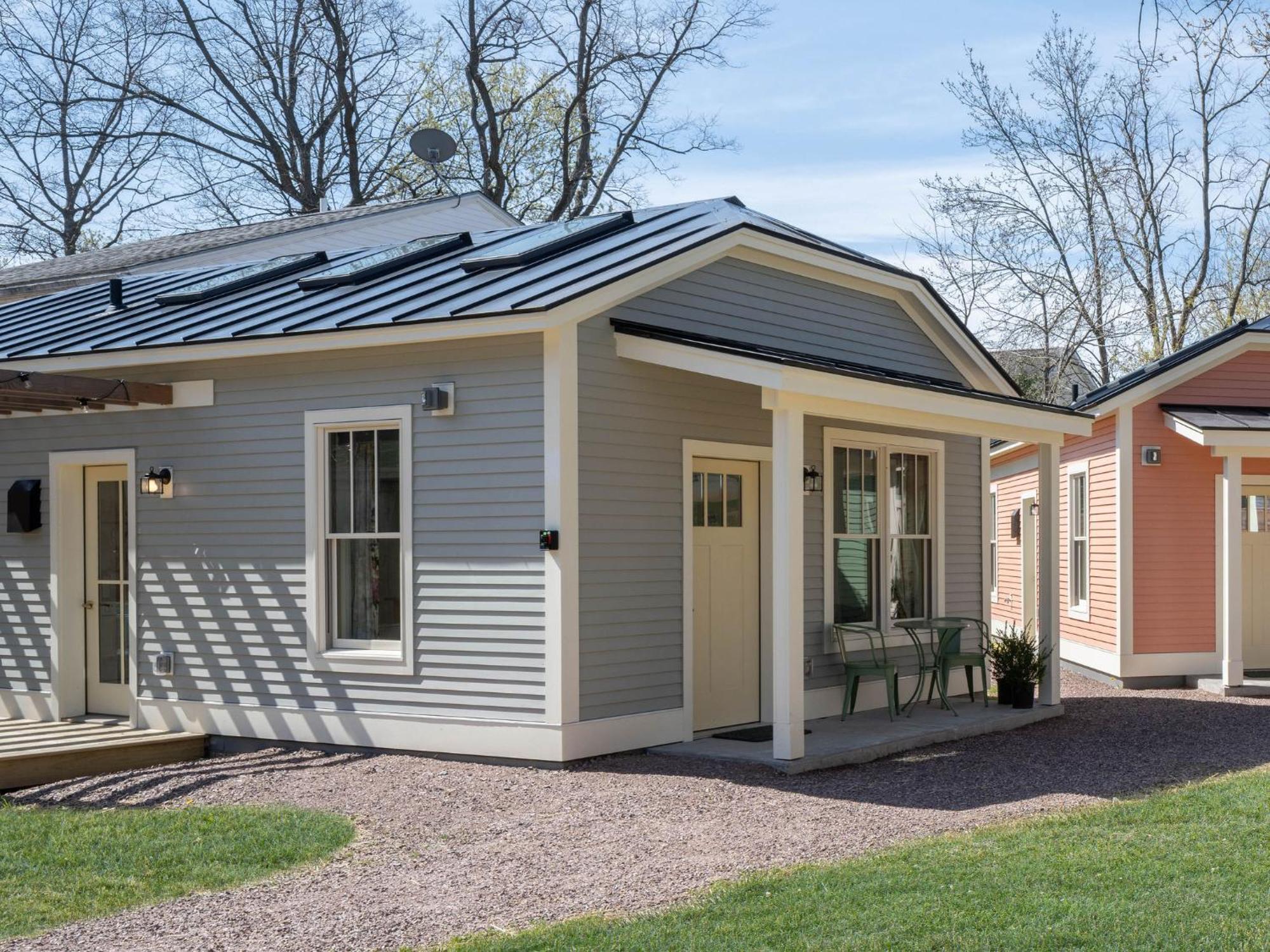 Queen City Bungalow & Cottages เบอร์ลิงตัน ภายนอก รูปภาพ