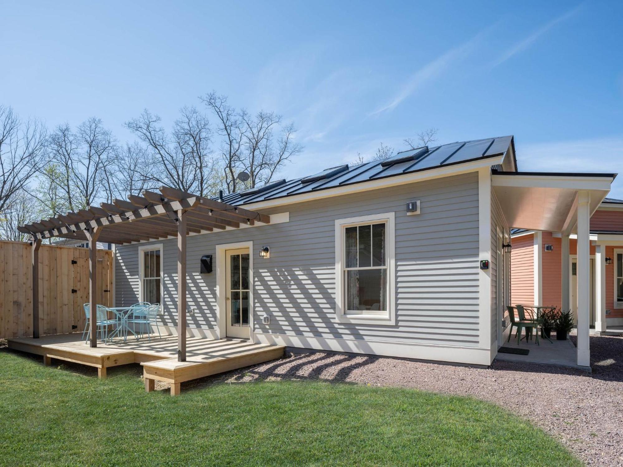 Queen City Bungalow & Cottages เบอร์ลิงตัน ภายนอก รูปภาพ