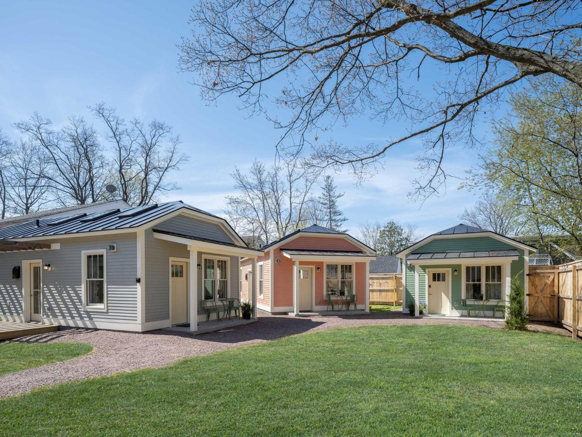 Queen City Bungalow & Cottages เบอร์ลิงตัน ภายนอก รูปภาพ